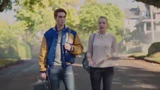 Betty and archie moments #archie #riverdale #betty #friends