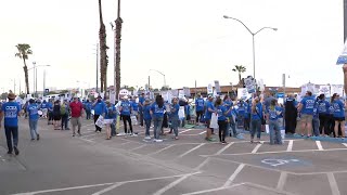 Parents, students support teachers as CCSD classes and after school activities are cancelled