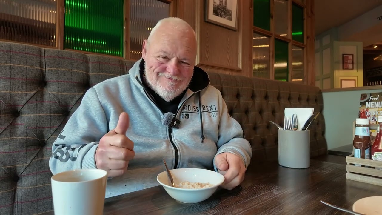 Breakfast then Mooch from Showtown to Showtown, via the prom  Princess st & Central drive #blackpool