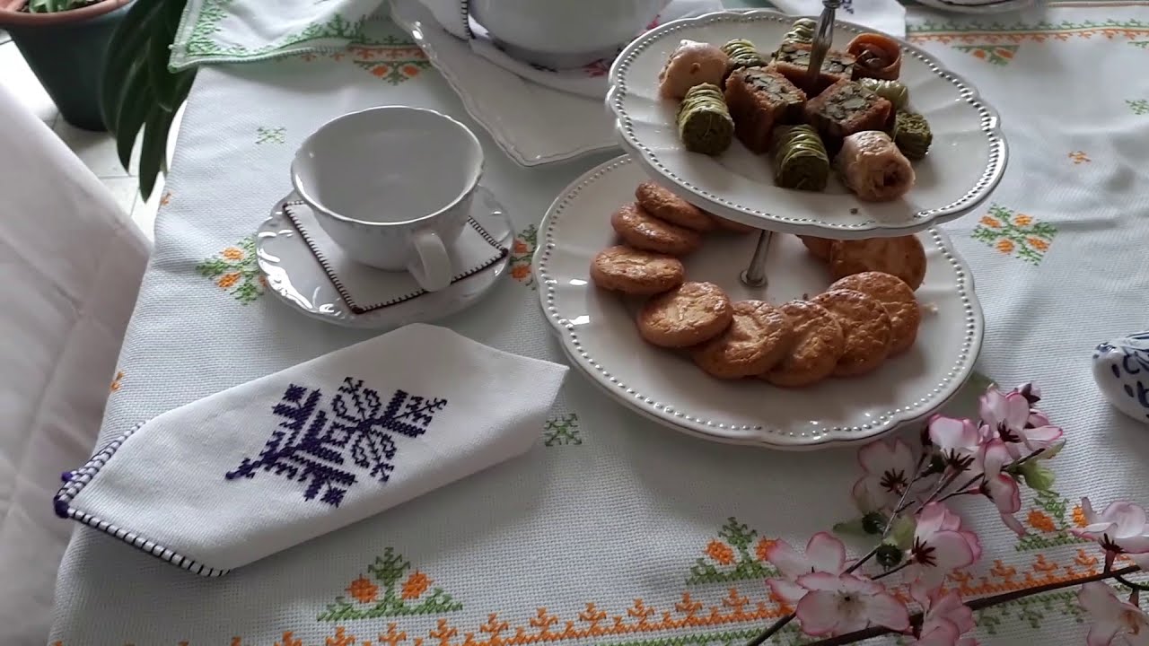 chemin de table طرز الغرزة أو الفاسي