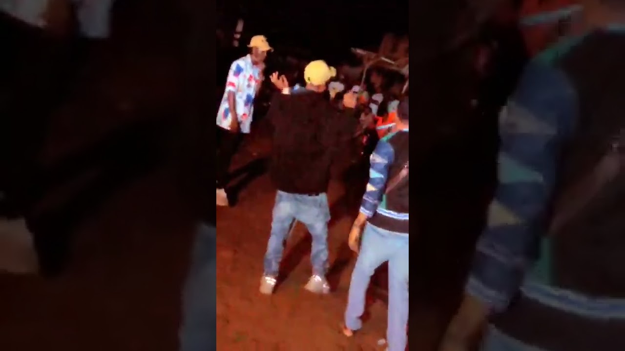 Cash Mulla performing at Osas South show....... BACK 2 SENDER RELEASE