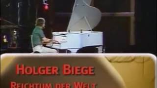 Video thumbnail of "Holger Biege - Reichtum der Welt"