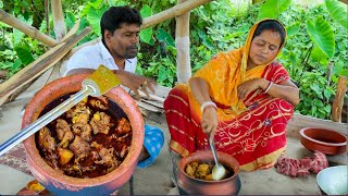 গ্রাম্য পদ্ধতিতে বাটা মসলায় বিশাল বড় দেশি মোরগের ঝোল |