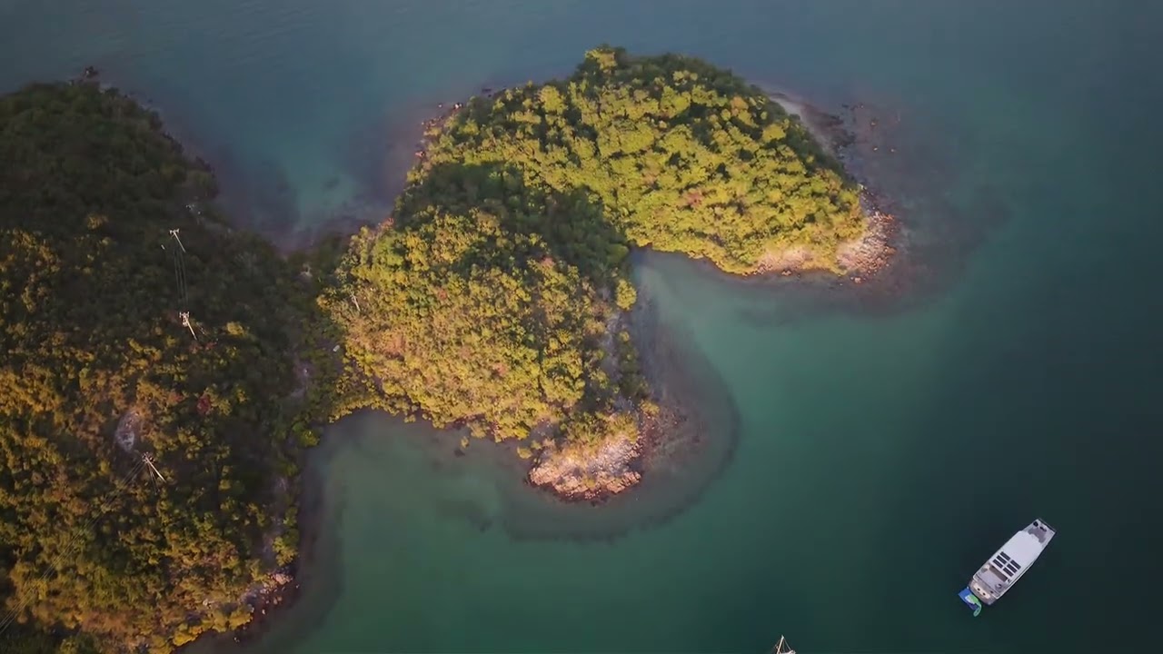 Flight over Shaha beach 260111