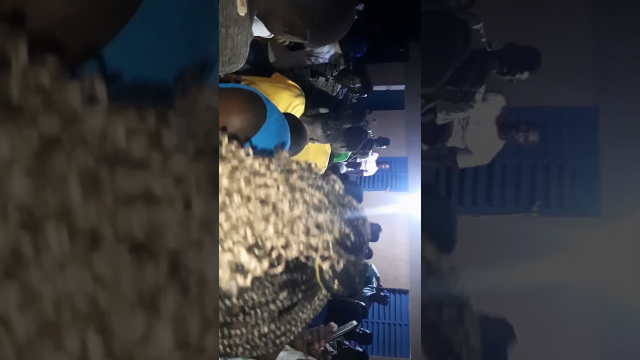 Six One & Weez Maninga Gangsta en concert à Saïensoutou