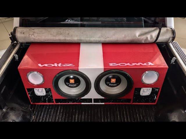 2 JBL TORNADO 2200 15