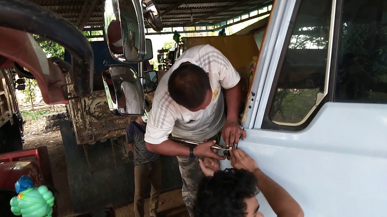 เปลี่ยนขากระจกใหม่!! ใส่ชุดขากระจกแต่ง ฮีโน่ F18