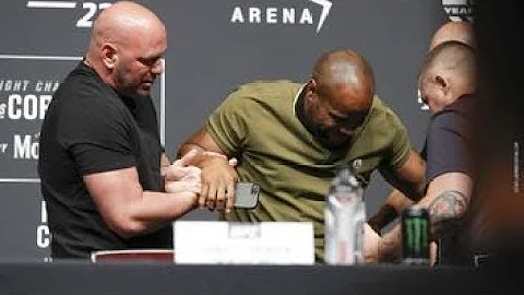 Daniel Cormier has scary fall after UFC 226 press conference - UFCTALKS