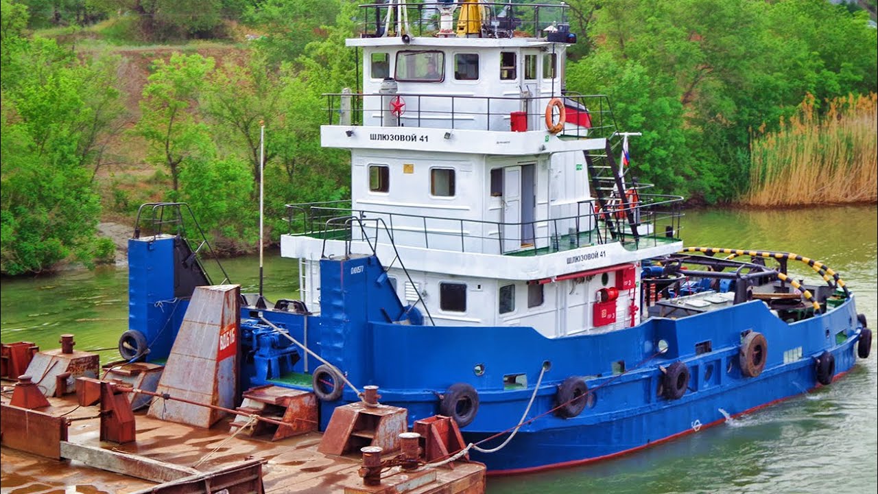 Экскурсия по мостику буксир-толкач «Шлюзовой»