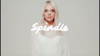 Spindle Session: Louisa Johnson 'YES' Resimi