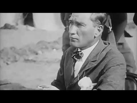 ATATÜRK sigara içerken(gif)