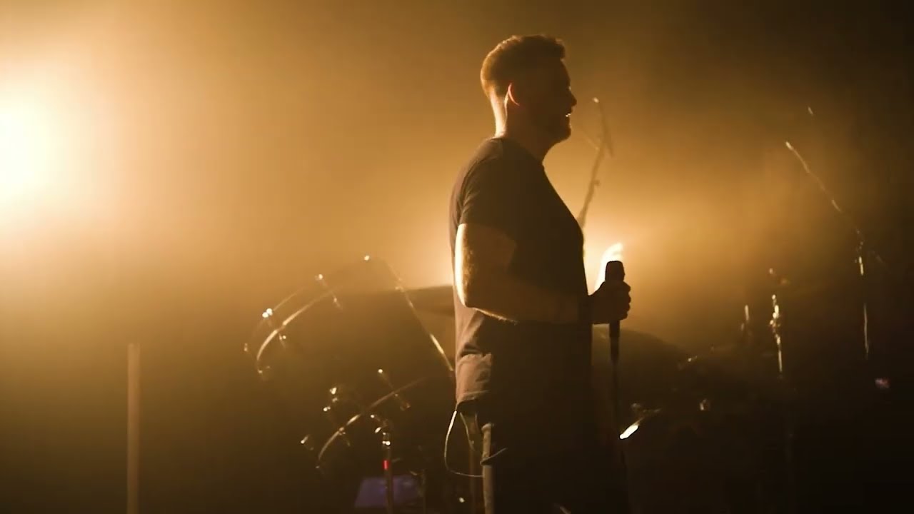 ‘Burial’ Live - Neon Fields