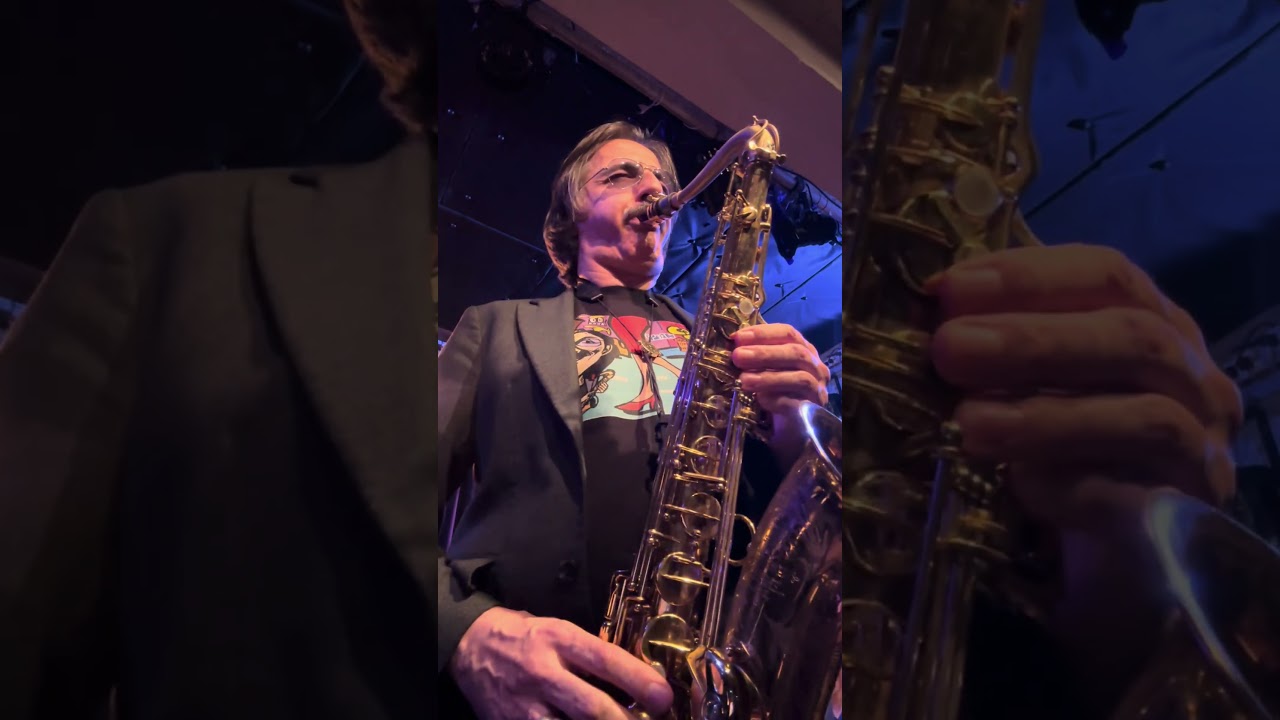 Just four choruses on The Kicker by Joe Henderson 