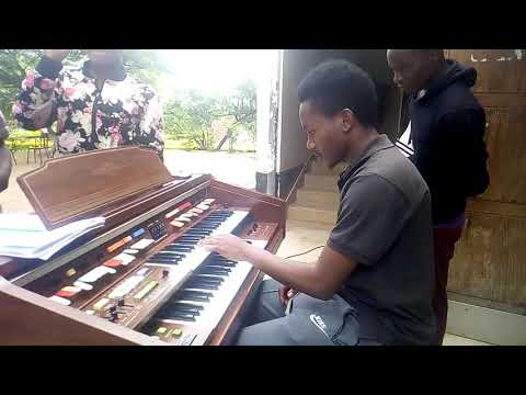 Huyu Ni Mwanangu By Makoye 