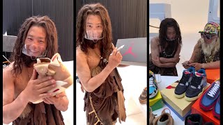 野村周平とDJ KOOが“再現度高すぎ”原始人姿を披露！ CM撮影現場で白熱スニーカートーク！