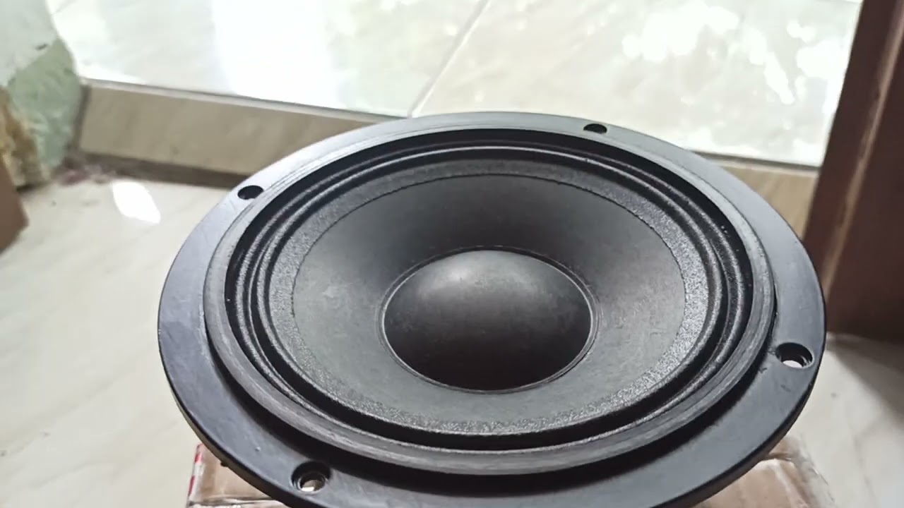 Adu Ketampanan Speaker 6" Fullrang Jic La0638 vs Enigma E650Mb..