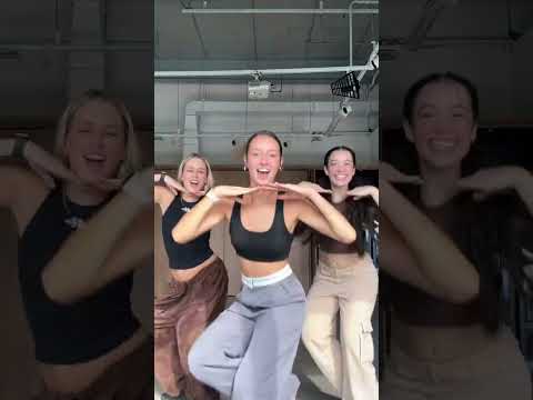 JÚLIA MAZZOCCO E SUAS AMIGAS DANÇANDO - | TIK TOK DOS FAMOSOS 🎅❤️