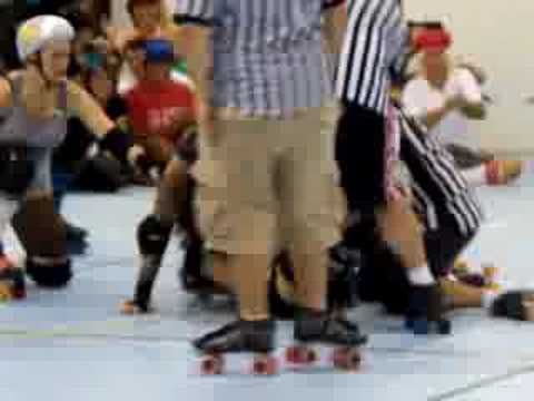 molly rogers roller derby girl fight