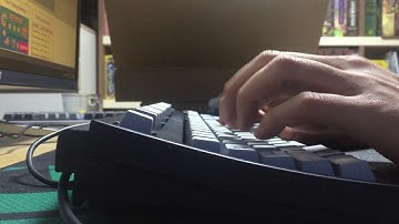 Unicomp Ultra Classic Black Buckling Spring USB UB40P4A keyboard typing test