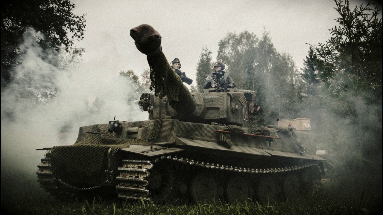 1/6 Scale Tiger 1 tank photoshoot - YouTube