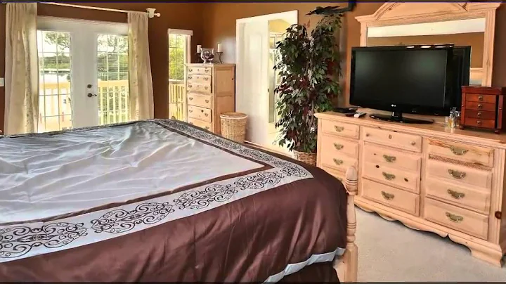 324 Black Lake | Kelly DErrico