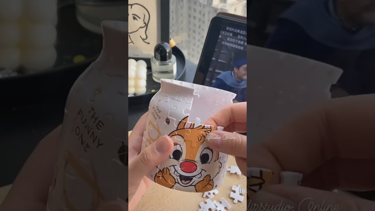 Chip or Dale?🐿 #penholder #chipndale #monsterscoop