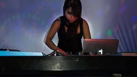 Diana Gil  In E. Music Company Episode #7
