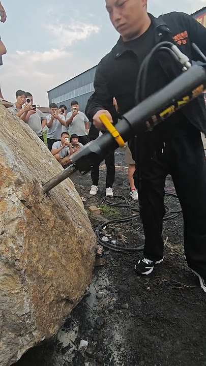 Rock Breaker 🪨 New Tool 🔧 #cage #automobile #hitachizaxisbelahjalan #drillingtools #constructionequi
