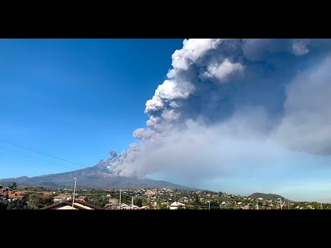 Eruzione in diretta Etna pericolosa 24/12/2018