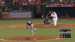 OAK@LAA: Pujols wins it with a walk-off two-run homer
