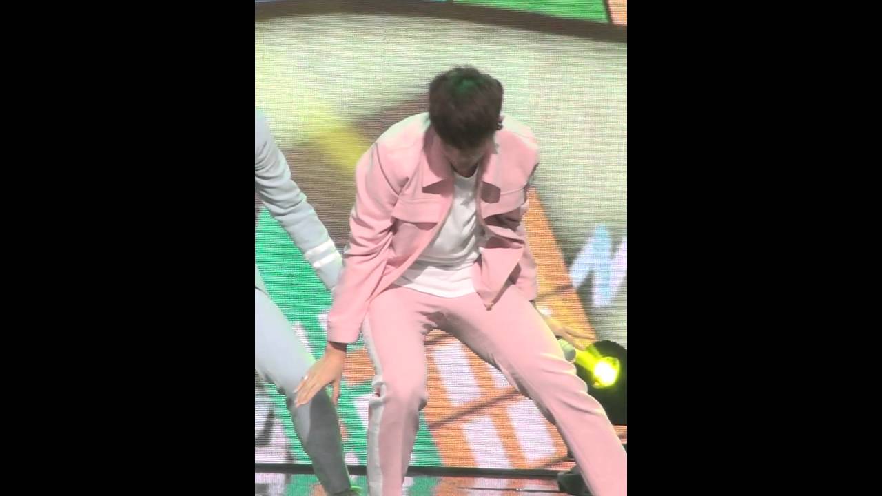 [MPD직캠] 세븐틴 도겸 직캠 예쁘다 Pretty U Seventeen Do Kyeom Fancam @엠카운트다운_160505