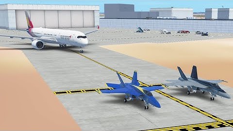 Escorting random planes in Infinite Flight