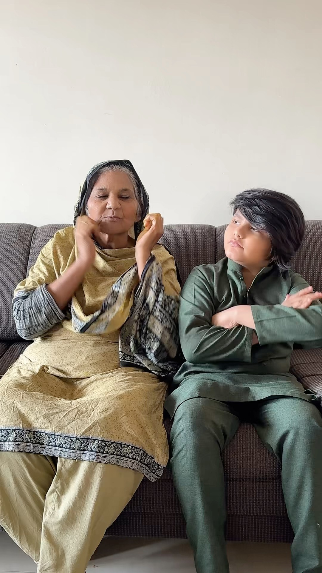 Sahi kaha naww? #viralvideo #funny #trending #comedy