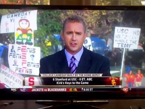 hilarious-sign-behind-herbstreit-college-gameday