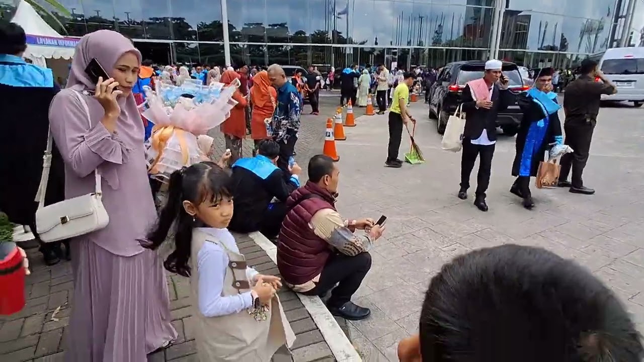 Congratulations on your graduation soproud of you and can't wait tosee u shine inyour next adventure