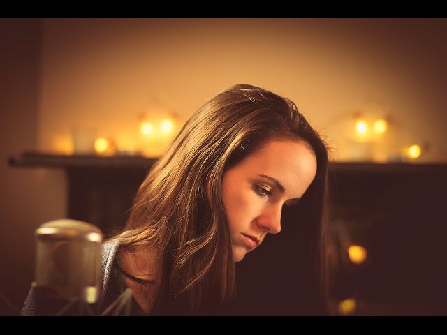 Jennifer Ann - It Must Be Love - Labi Siffre cover (Fireplace sessions) class=