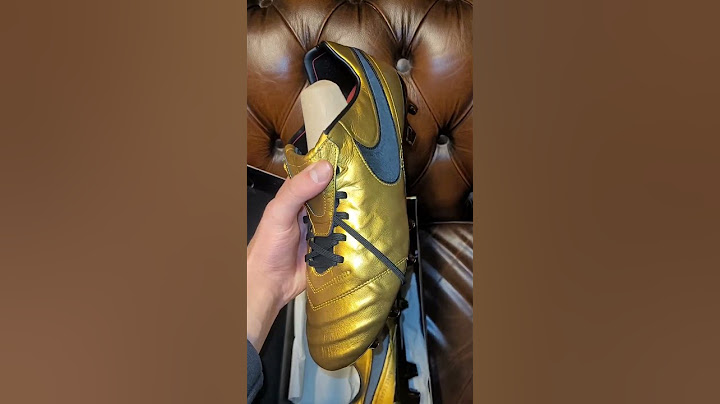 Check out these RARE LIMITED EDITION Francesco TOTTI boots #football #footballboots #footballshorts