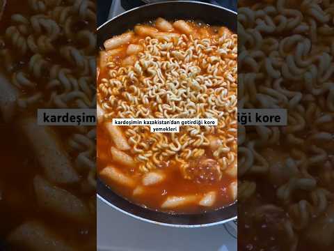 buldak, pirinç kekleri kore salçasıyla çok güzel oldu. siyah fasulye soslu noodle’da çok iyiydi ☺️