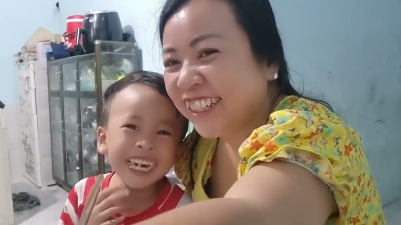 Chuột Đứng Coi Chị Nị Kho Trứng Vịt Ăn Cơm Đêm 