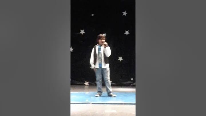 Amazing voice Rolling in the deep