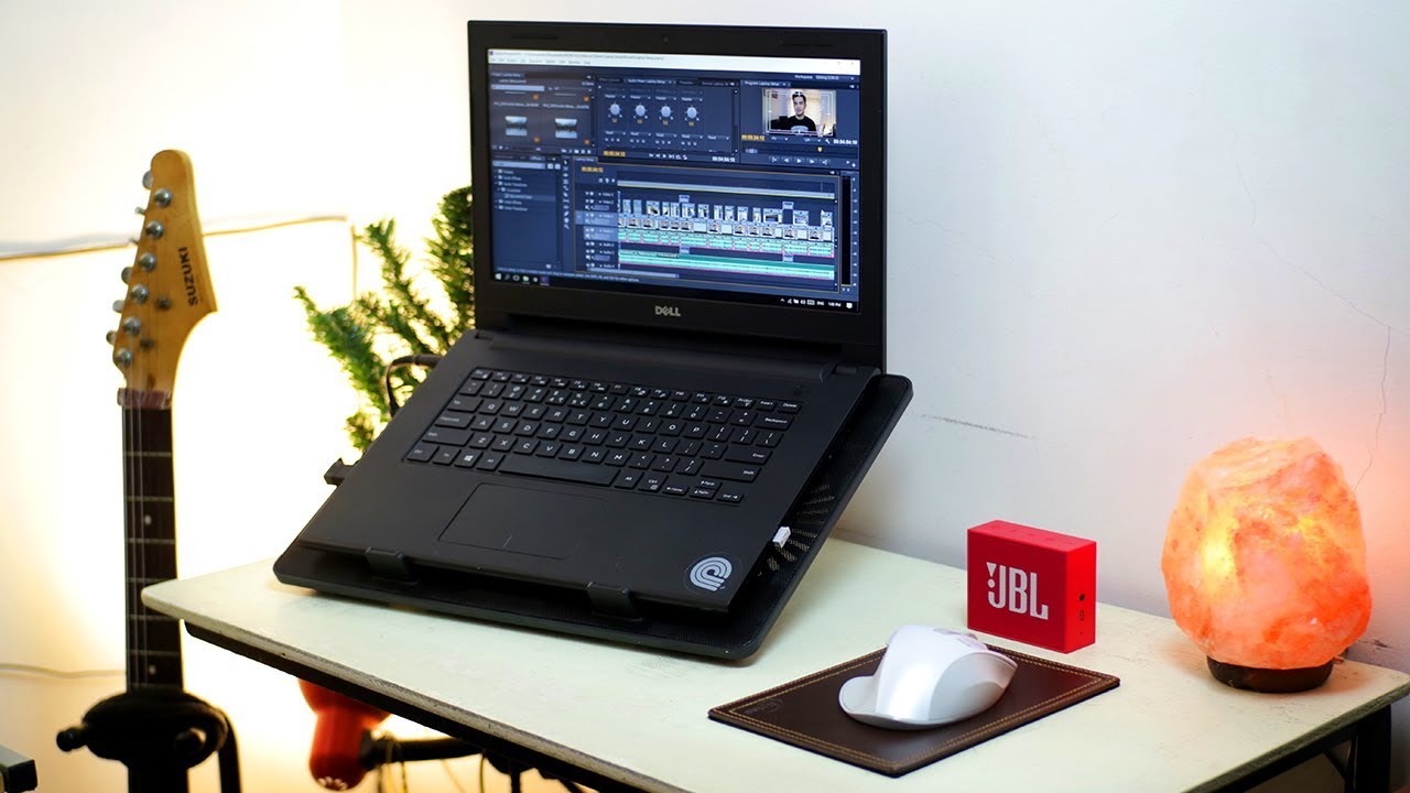 Minimalist Desk Setup Tour 2017 You Minimalist Desk Setup Tour 2017