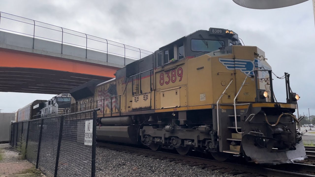 Ns Auto Rack New NS auto rack passes La Porte - YouTube