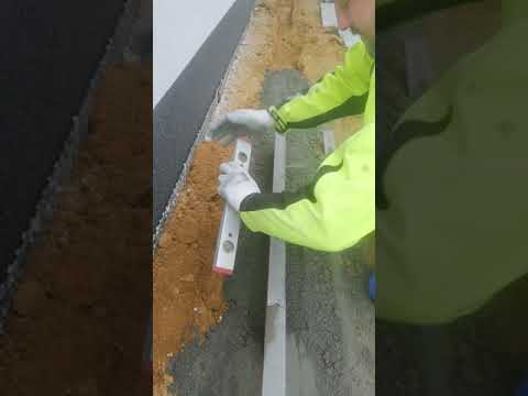 Video: Upravovanie terénu pri tehlových stenách – čo zasadiť pri tehlových základoch