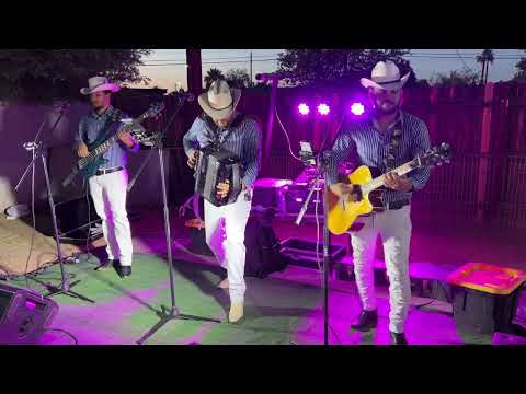 Quiereme Como Te Quiero / Pideme La Luna / La Primavera (Popurri En Vivo) Aspecto Sierreño de Reyes