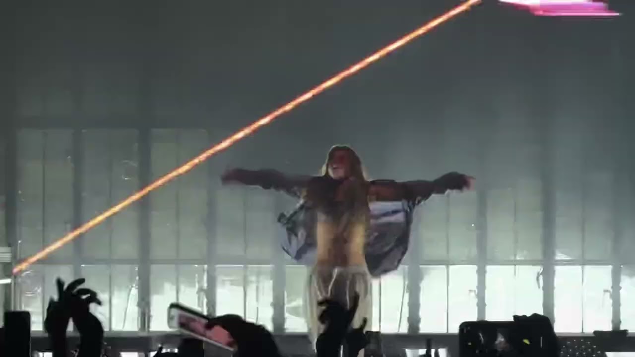 Tate McRae - What’s your Problem?