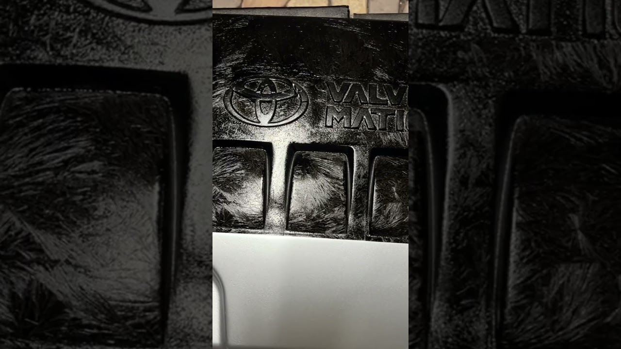 エンジンカバーカスタム塗装