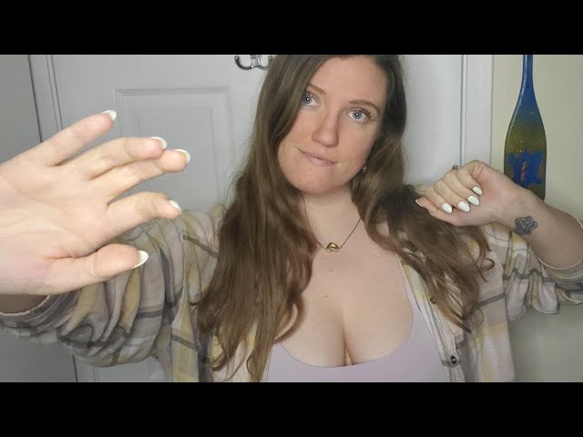 [ASMR] Spit Painting & Mouth Sounds (inaudible, slow hands, clothing sounds, looped, massage)