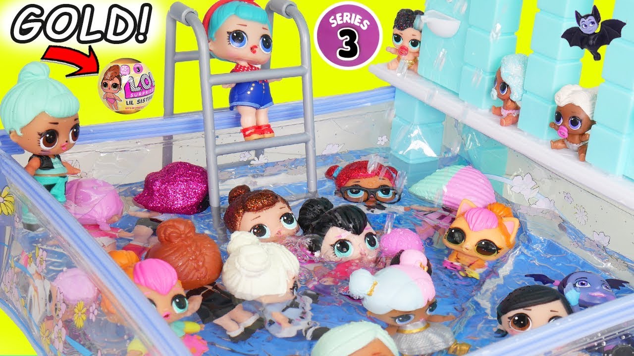 LOL Surprise Dolls Lil Sisters get Gold Ball at Pool - YouTube