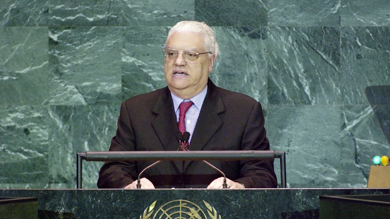 Assembleia Geral faz homenagem a Diogo Freitas do Amaral