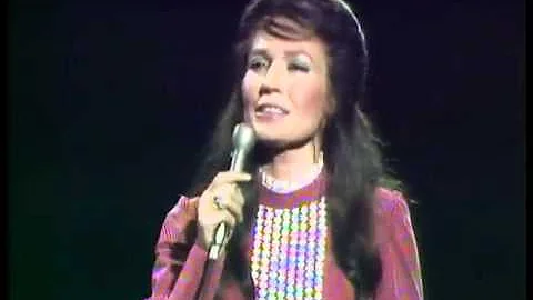 Loretta Lynn   Peace In The Valley   YouTube